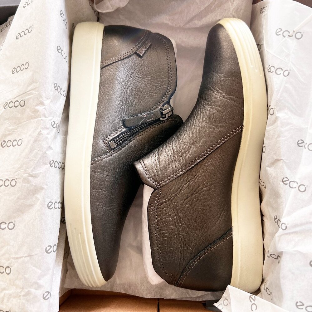 Ecco Soft 7 Low Ankle Leather Zip Bootie Black Stone Metallic Women's 6/EU 37